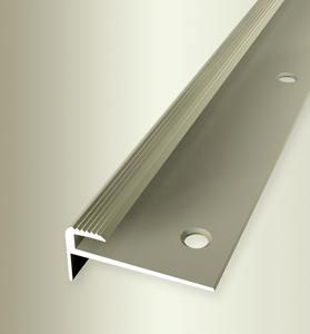 TKP809 (3mm) Treppenkante Aluminium sand F9 30,00 mm 13,00 mm 2,50 lfm